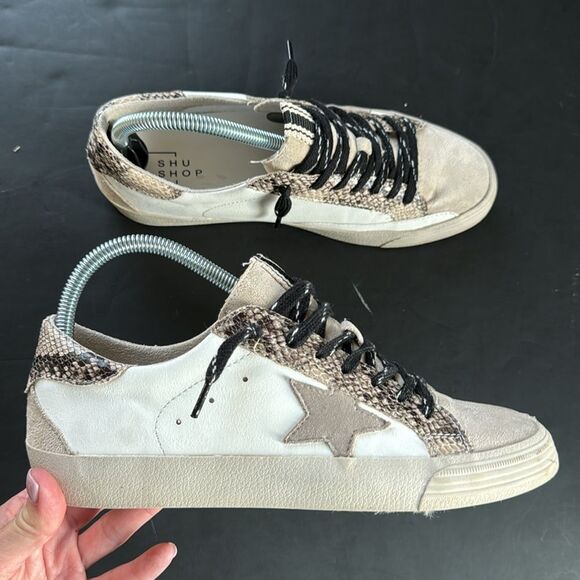 ShuShop Shoes - ShuShop Paquita Beige Snake Skin Star Low Top Casual Comfort Sneaker Size 7.5